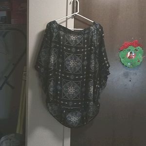 Reneec. Off the shoulder top